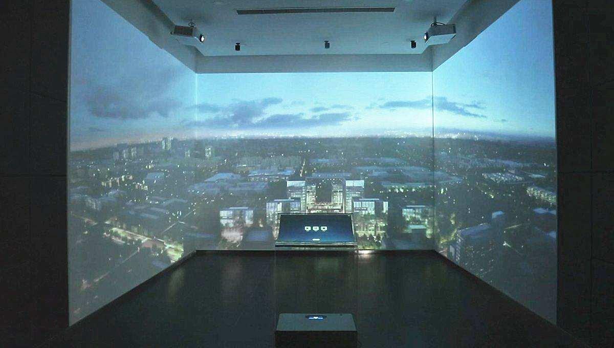 折幕及其它异形幕影院