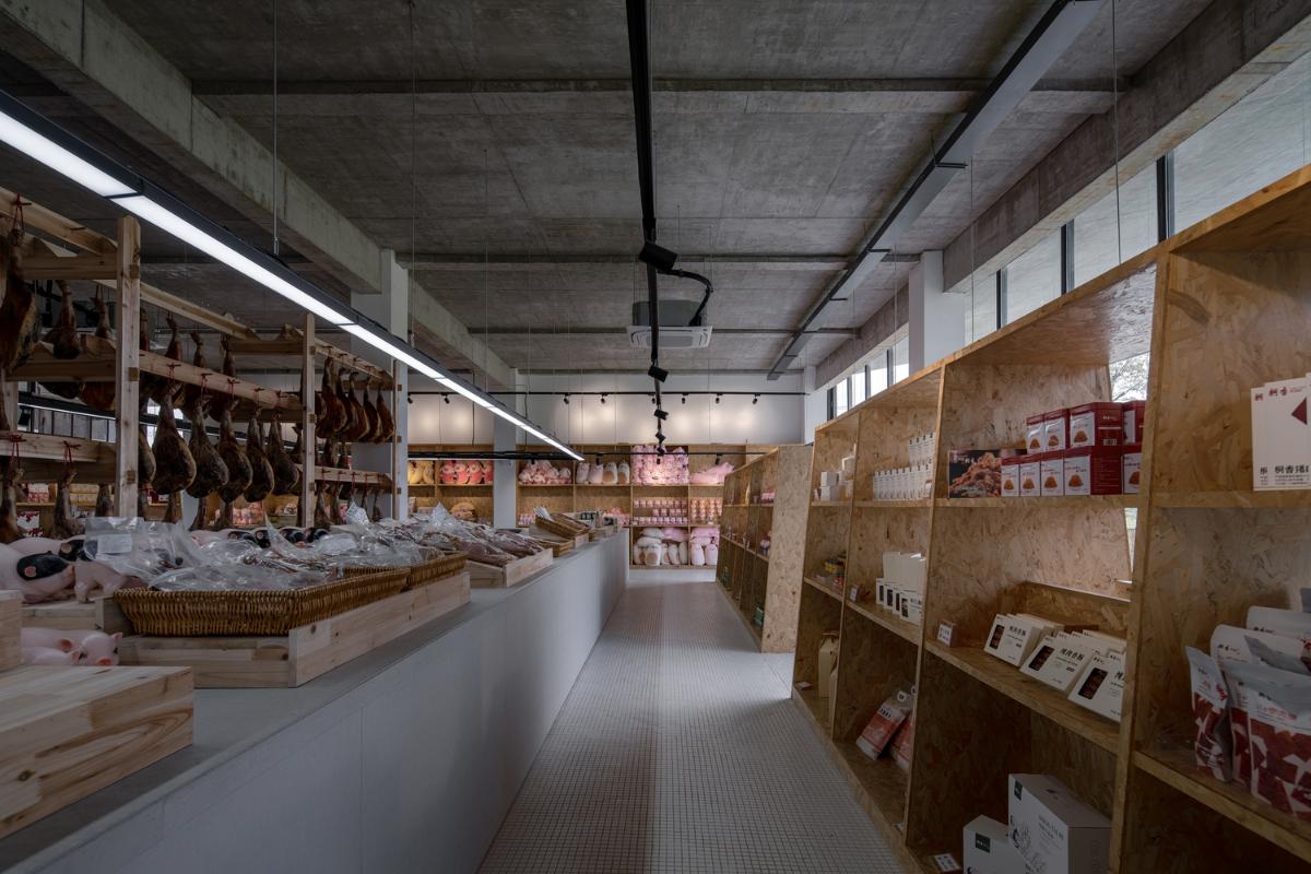 34.纪念品商店室内.jpg